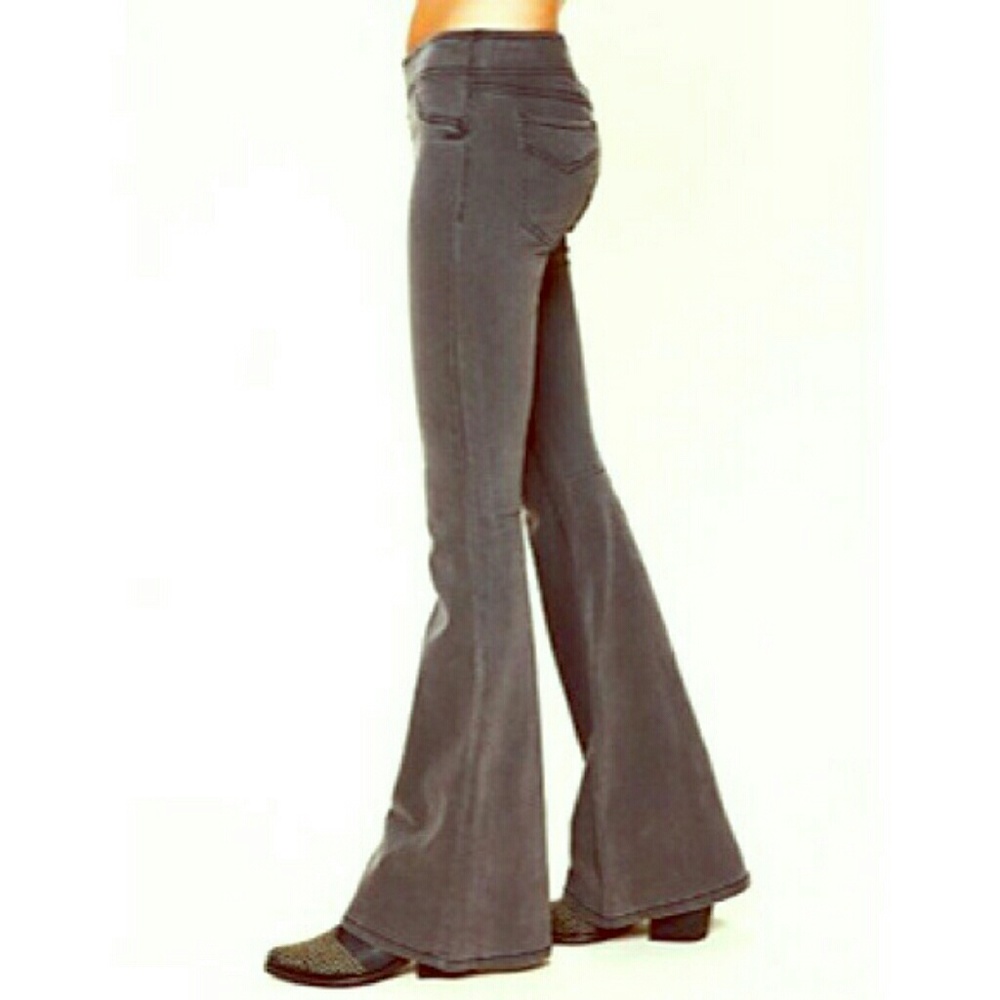 FREE PEOPLE stretchy gray flared pants